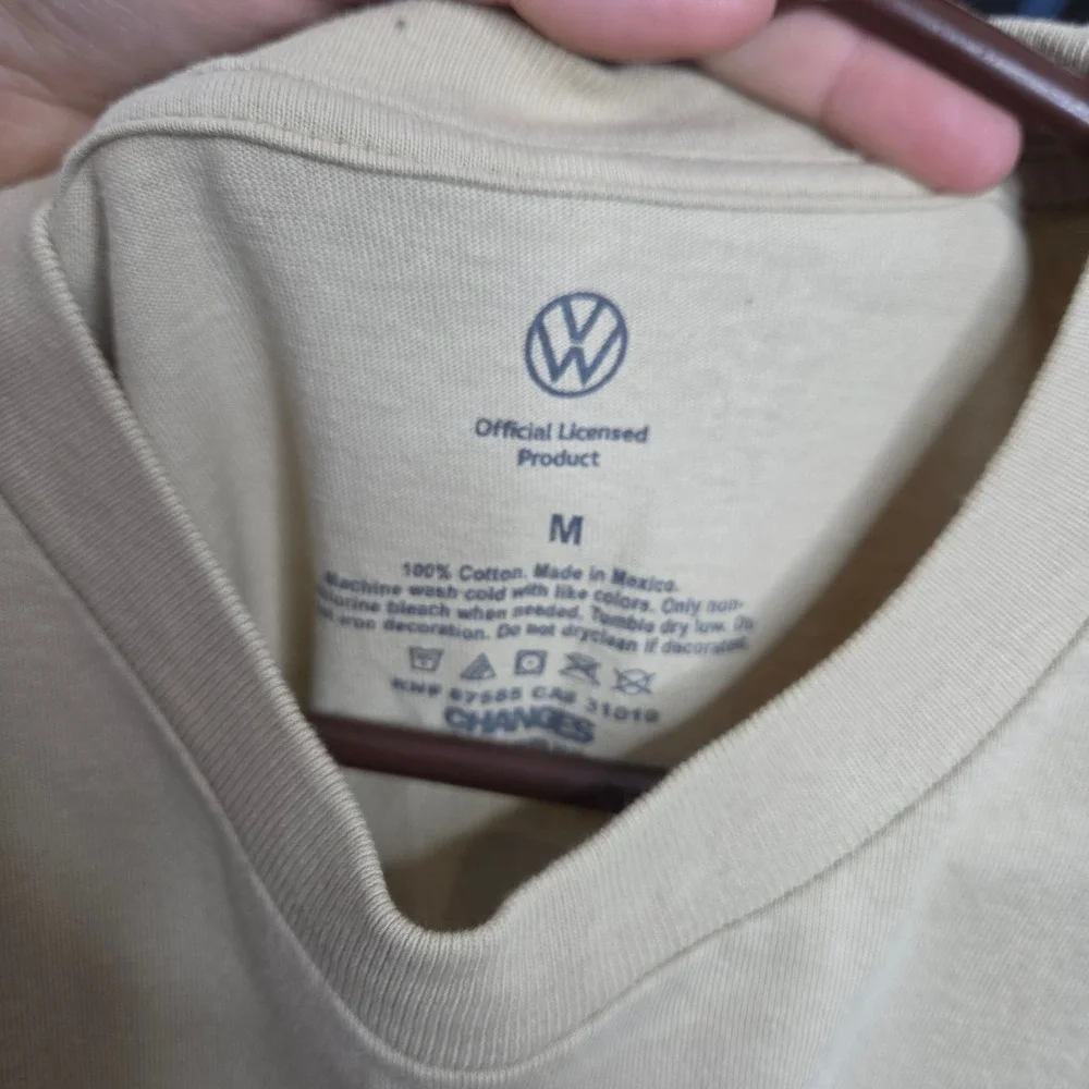 Volkswagen Save Gas Beetle Graphic T-Shirt Mens Medium Tan Khaki Cotton